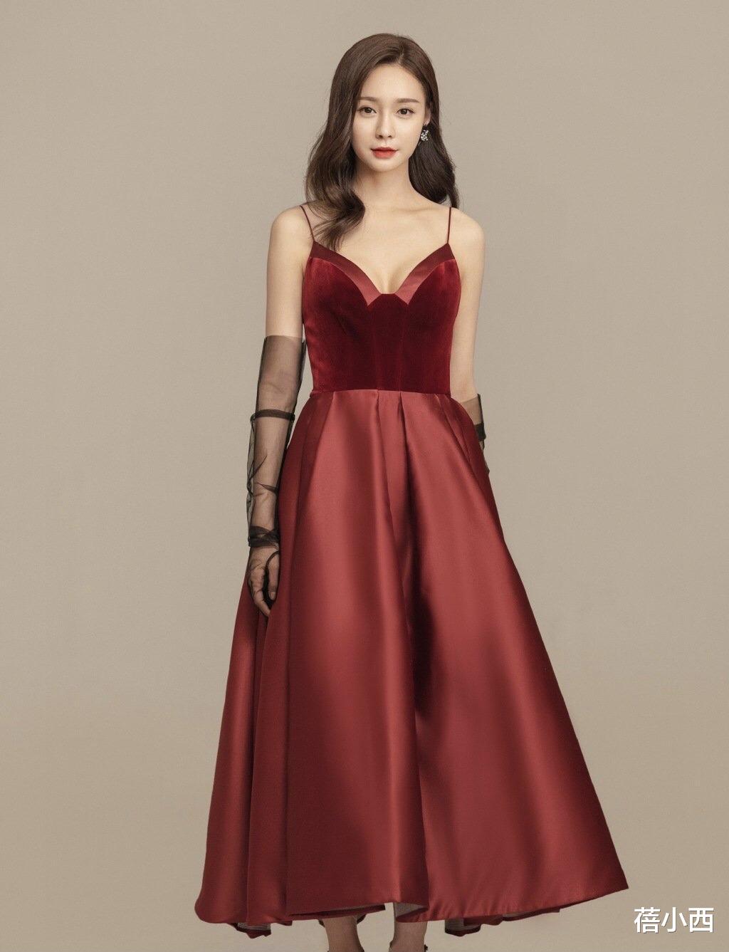 蓓小西|沈梦辰才是“时髦精”代表,穿宽松西装套装配棒球帽,照穿时髦爆