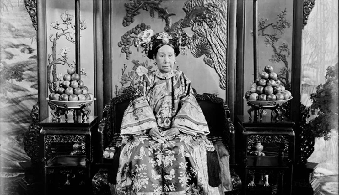 美好大千世界|慈禧真实“老照片”，被美国博物馆珍藏百余年，原来这就是老佛爷真实的样子