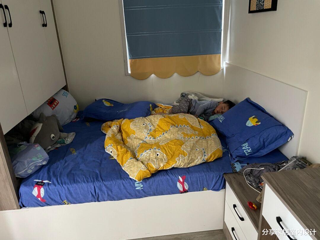 |入住两年的房子，多亏墙面贴砖，耐脏又容易做卫生，保持干净整洁