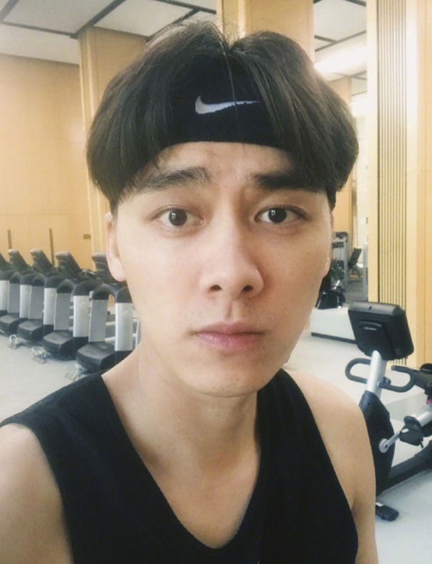 明星素颜|男星素颜：王一博很奶，蔡徐坤很痞，鹿晗却让人意外