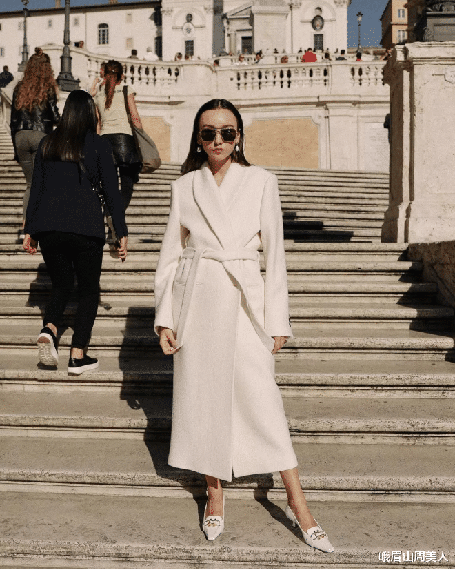 峨眉山周美人 买大衣要“选对不选贵”，只需牢记这3点，想不时髦显瘦都难