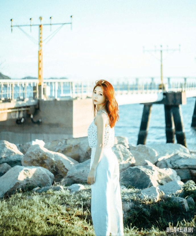 TVB|TVB“仙气女神”为演机器人冷落男友，不小心暴露两人拍拖时间