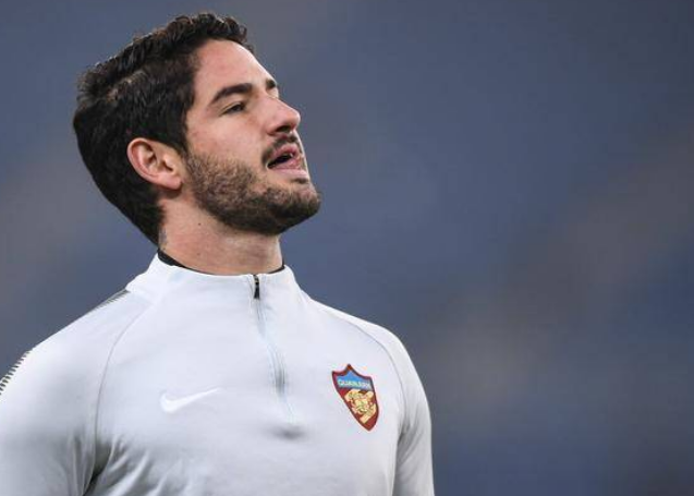 |在足坛历史上，有哪些球员因为伤痛的原因，没能够发挥出自己全部的实力呢