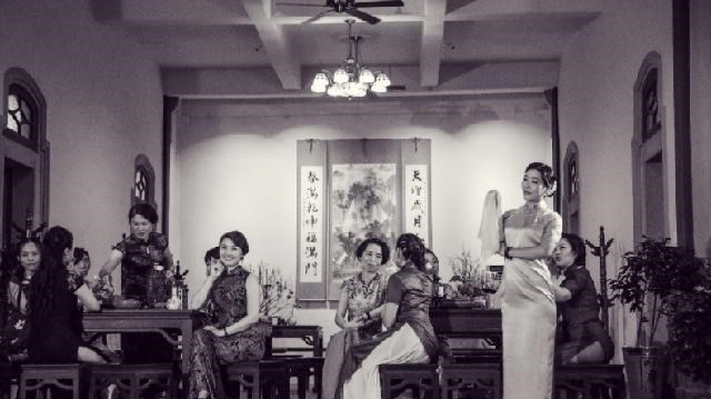 胡小小乖|马步青乘车到兰州看戏，对有夫之妇一见钟情，花七千大洋抢夺回来