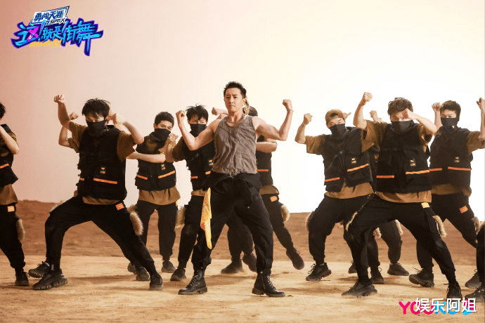 王一博|《街舞4》花絮图出炉！张艺兴白金刘海野性，王一博酷飒重回巅峰