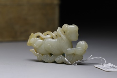 和田玉籽料|和田玉籽料“飞天仙女”