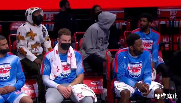 凯里·欧文|10中3！欧文复出状态依旧低迷，杜兰特找其谈话，兄弟你怎么了？