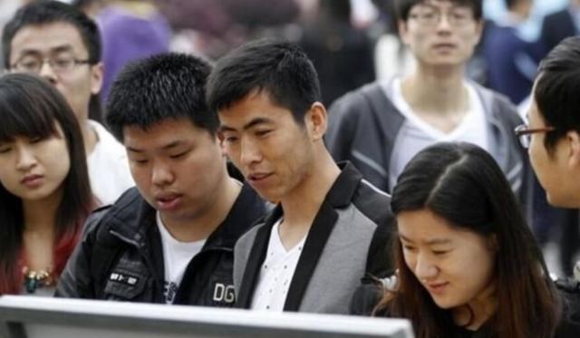 家有二宝育儿|校园招聘中的“潜规则”,不少毕业生“踩坑”,学生早知道有好处