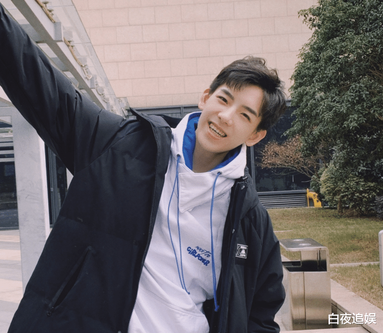 lisa|还记得《三生三世》火麒麟吗？17岁就出演偶像剧男主