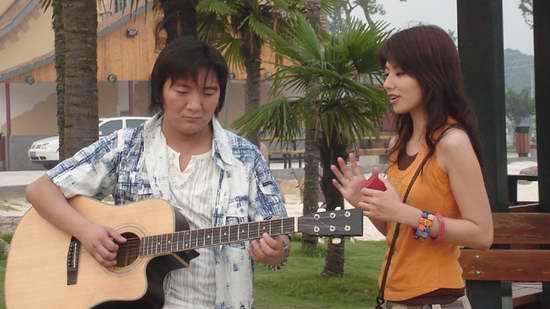 杨臣刚|“专一”的杨臣刚：红了不忘本，娶相恋8年网友，低调到无人问津