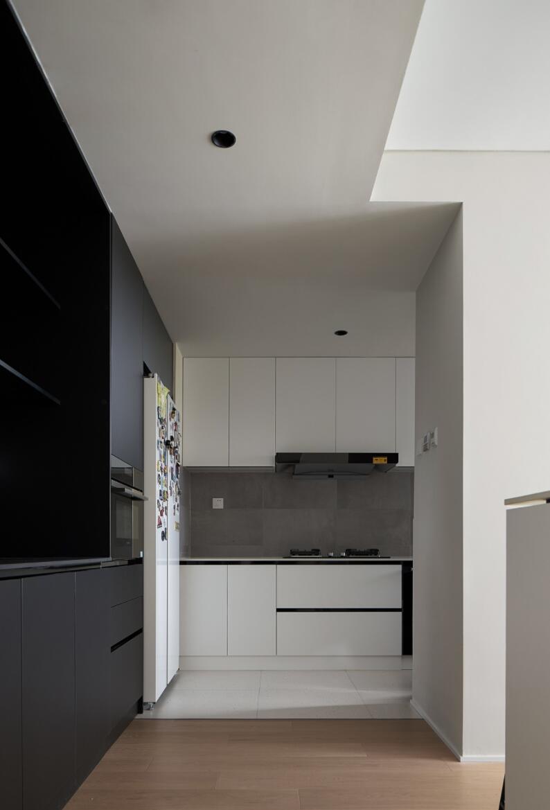 小拾谈装修|最舒适的家并不需要过多的设计，她88㎡新家，一进门就很治愈