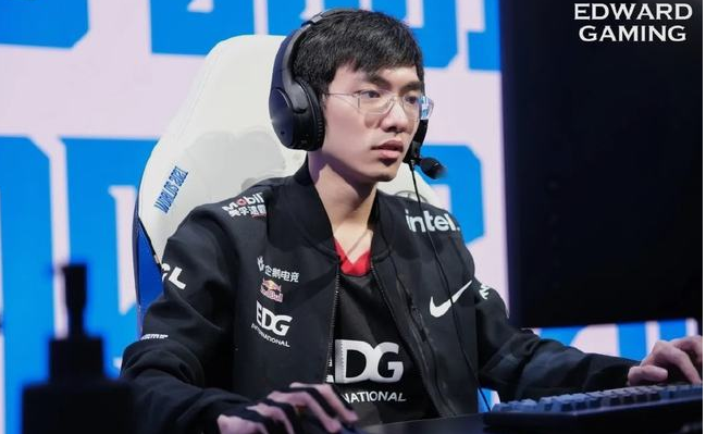 刀妹进场被秒，杰斯空大炮，TA是EDG今晚的突破口？