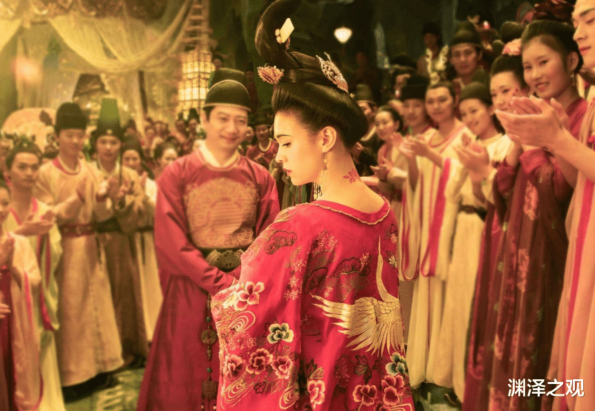 杨贵妃|杨贵妃真在马嵬坡被缢死了吗?2002年,日本女星:我是杨贵妃后代