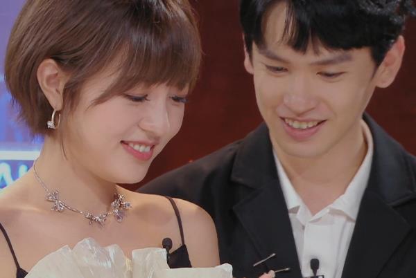 聚会|《心动4》14位嘉宾聚会，男一女四互动少，男四向男二放狠话