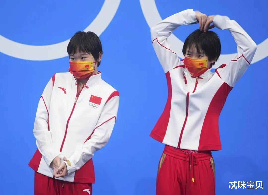 忒咪宝贝|15岁跳水冠军火了，“一跳成名”的成功背后，是父母做对了3件事