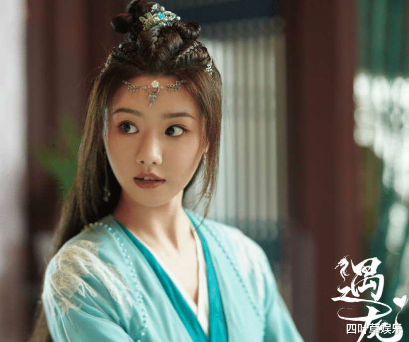 小女霓裳|《小女霓裳》还没收官，又一古装爱情剧定档，上演三生三世虐恋