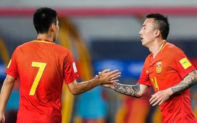 国足|国足终于收到久违的好消息，未来出线希望或大增，李铁为此乐开花