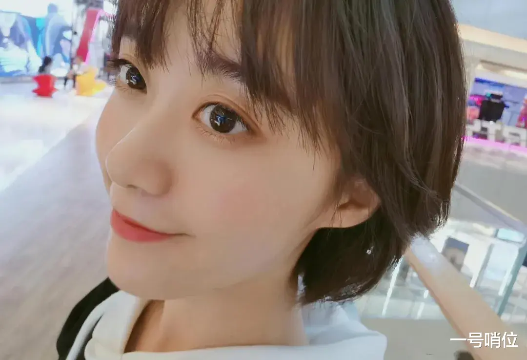 明星|40万粉丝的小姐姐，当排长了！