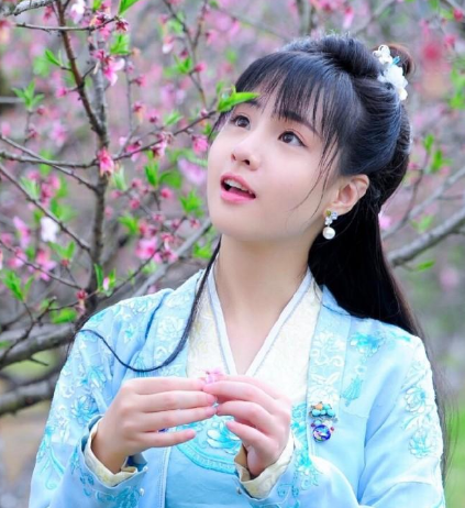 蒋佳恩|记得《花间提壶》的女主吗？今被判赔150万违约金，还被限制消费