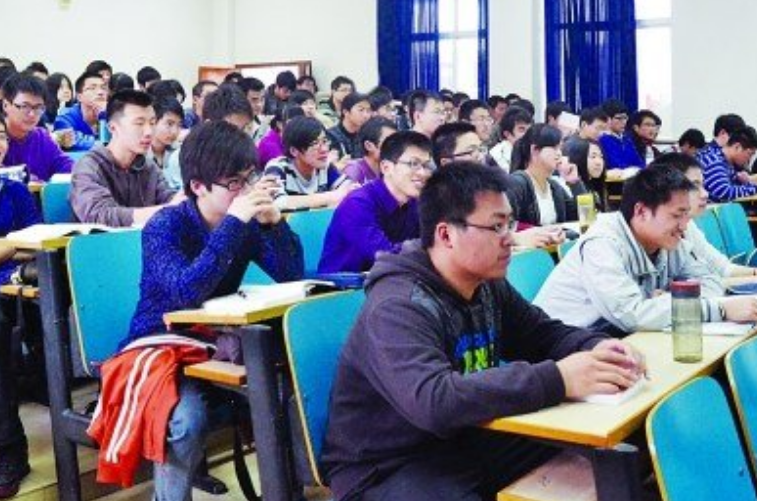 交易 大学生“私下交易”盛行，一时贪图享乐，葬送的却是自己的未来