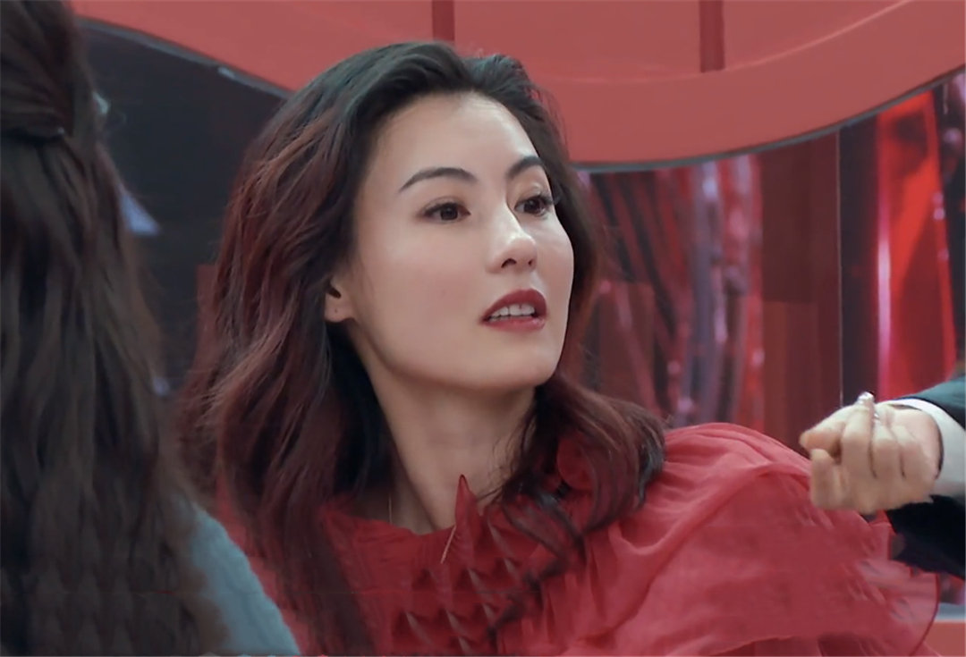 电影|10位混血女星今昔颜值对比：有人30颜垮，有人50如少女，谁最扛老