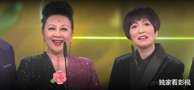 谭俊彦|颁奖典礼成撒糖现场:陈自瑶感谢家人,视帝告白爱妻,姜丽文公开催婚