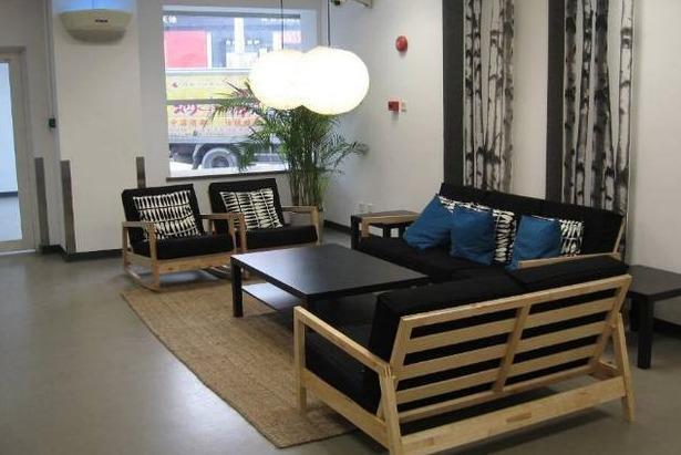 越来越多人不铺瓷砖地板，现在都流行这种，实用又美观