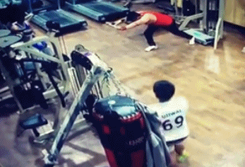 木棉说麻麻 女子在健身房遭男子“误砸”，瞬间倒地不起，网友：健身先健脑?！