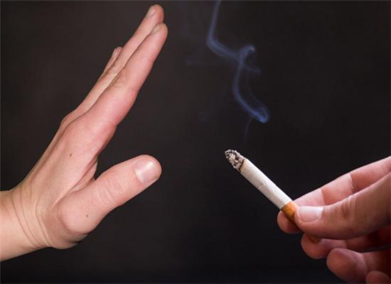 乌梅|多长时间不抽烟，才算戒烟成功？有两个标准可供参考