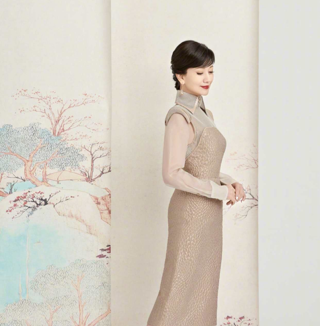 卡戴珊|绝美“国货”风靡全球！让卡戴珊爱不释手：不愧是东方之美