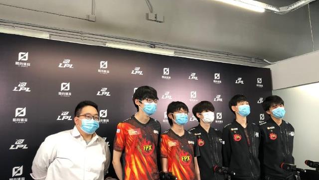 高天亮|FPX大胜后，Tian赛后的一句话让人心酸，比起Kanavi确实有差距