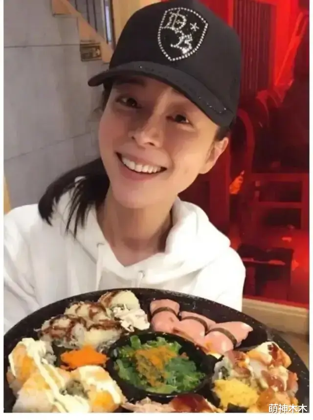 谢霆锋|张静初称“素食者高贵”，谢霆锋晒吃生肉视频打脸，丁真大赞肉香