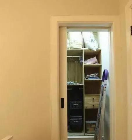 同事家73平新房，一进门鞋柜把人迷住了，阳台榻榻米能当一间房