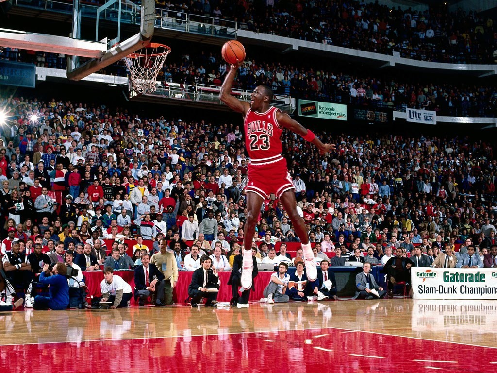 勒布朗·詹姆斯|盘点NBA各时代的第一人，90年代真的太难选择了！