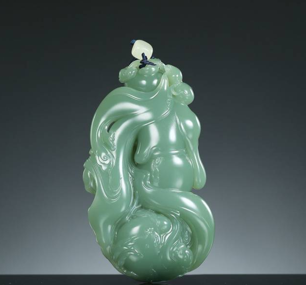 翡翠|这种碧玉之前无人重视，如今的价格堪比翡翠，你知道是谁不？