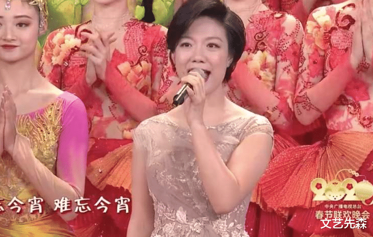 星光大道|《星光大道》最惨冠军，出道即巅峰登上春晚，才红1年就沦落街头