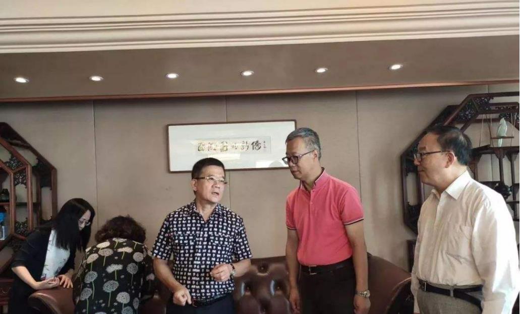 博物馆|38年前，5元一张没人要的画，他豪气买9000张，现今单张价值上亿