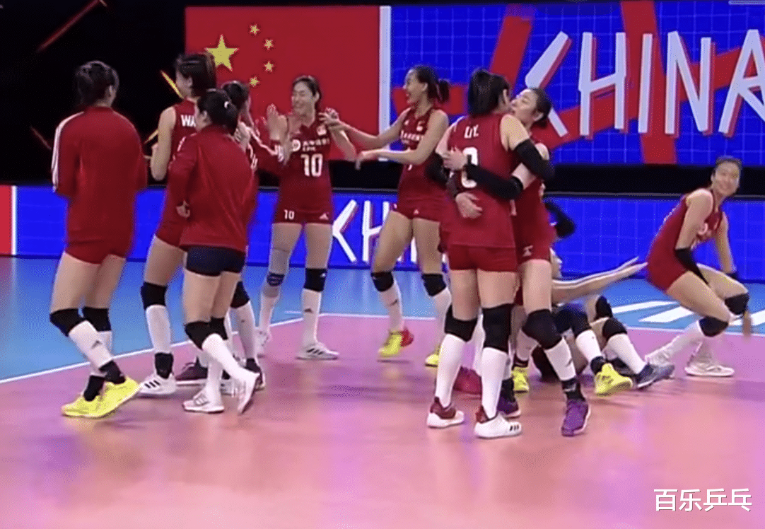 刘晓彤|女排争议一幕！刘晓彤失误，张常宁咬牙批评，这将是她最后一战？