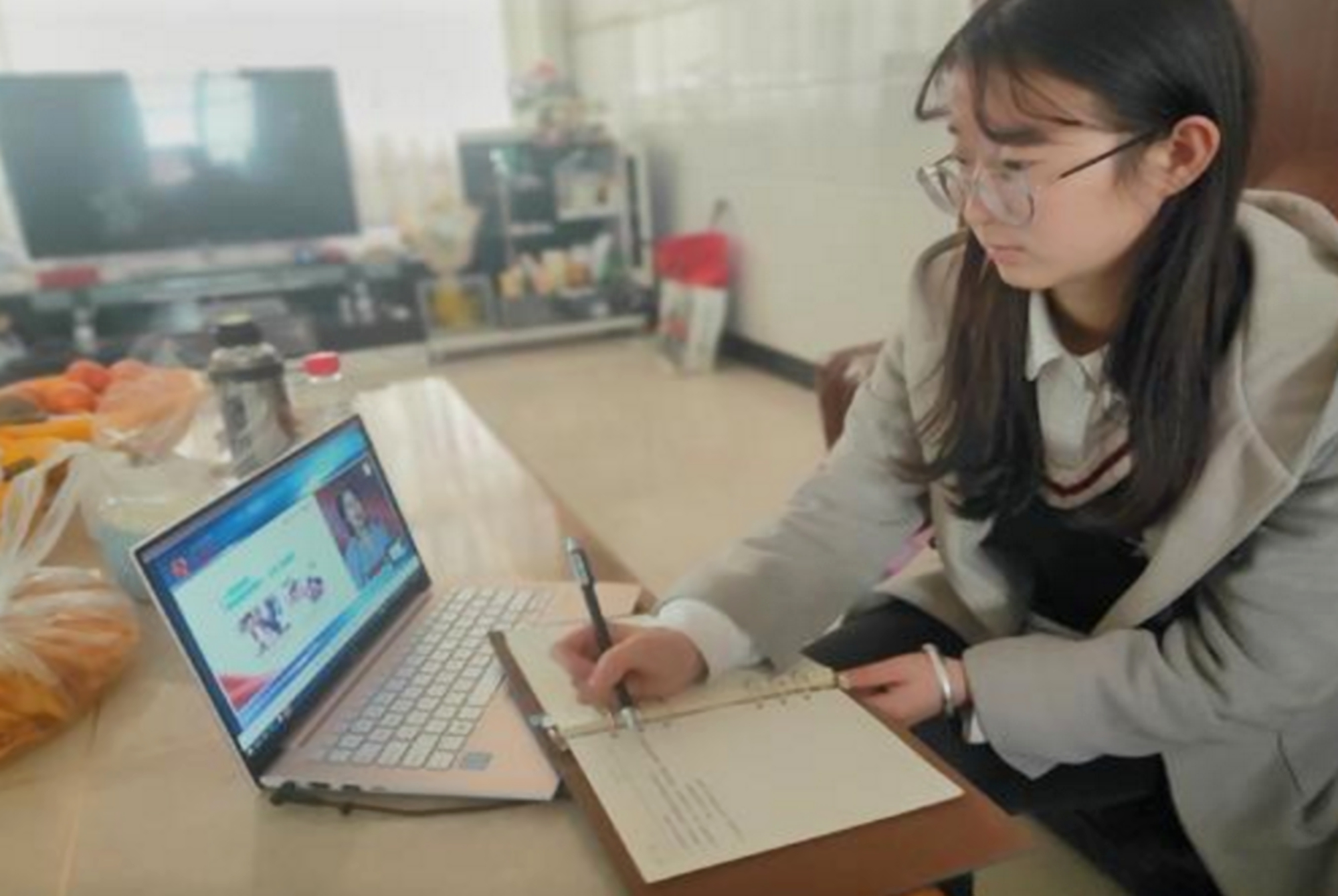 西装|中国顶尖大学毕业生都去哪了？大数据揭秘：前途未来可期