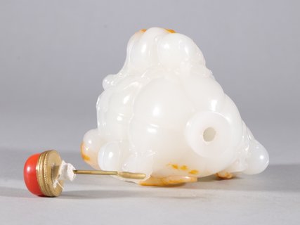 和田玉籽料|和田玉籽料狮子戏球摆件