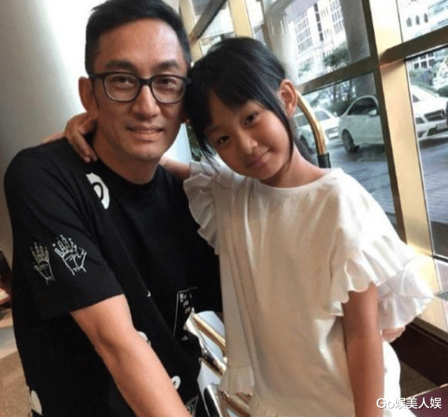 谢霆锋|10位定居内地的香港明星，谢霆锋变老北京，陈小春举家迁至上海