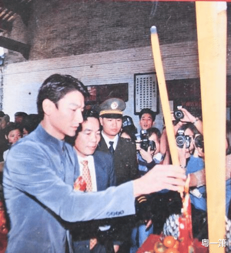 风起洛阳|十位港台明星认祖归宗的各种场面，谁最低调？谁最风光？