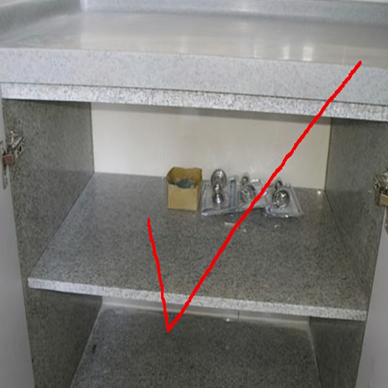 甲醛|厨房不一定要做橱柜，炒菜做饭这样“弄”，高级美观又耐用