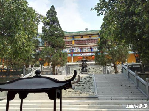 广东这座寺庙走红,占地1.2万平方米,距韶关市42分钟车程