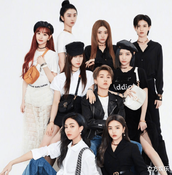 the nine|THE9春晚舞台给喻言预留位置团魂满满,7人舞台却频繁失误!