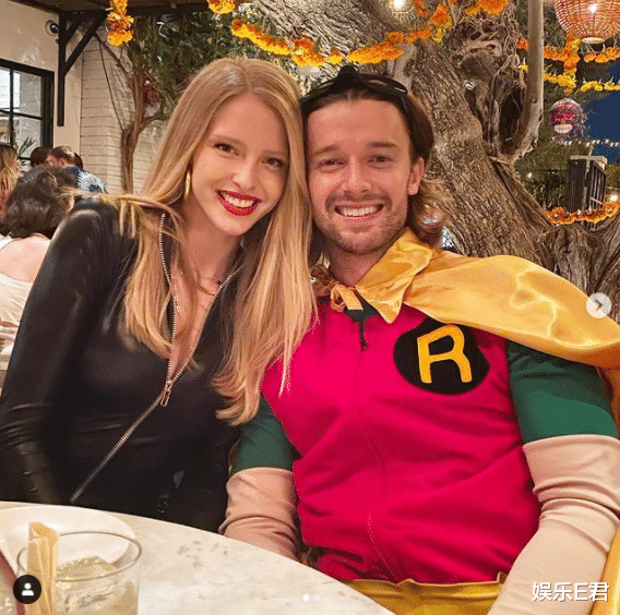 阿诺德·施瓦辛格|施瓦辛格私生子模仿老爸秀肌肉，自知颜值不高，欲靠身材出道做明星