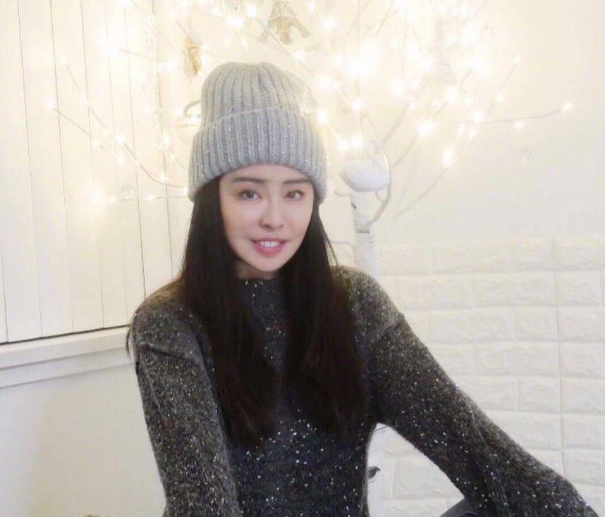 陈若仪|53岁王祖贤在温哥华隐居17年，不工作不拍戏，至今仍未婚