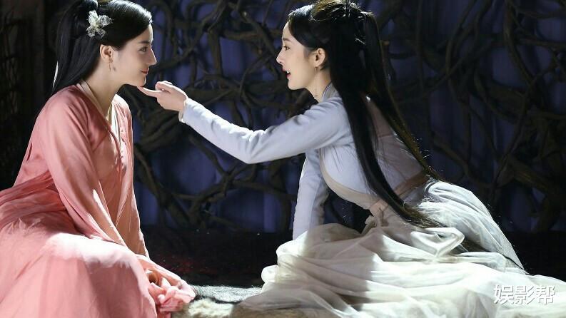 杨幂|刚走红就要解约，杨幂旗下又出了一位“白眼狼”，原来说的就是她