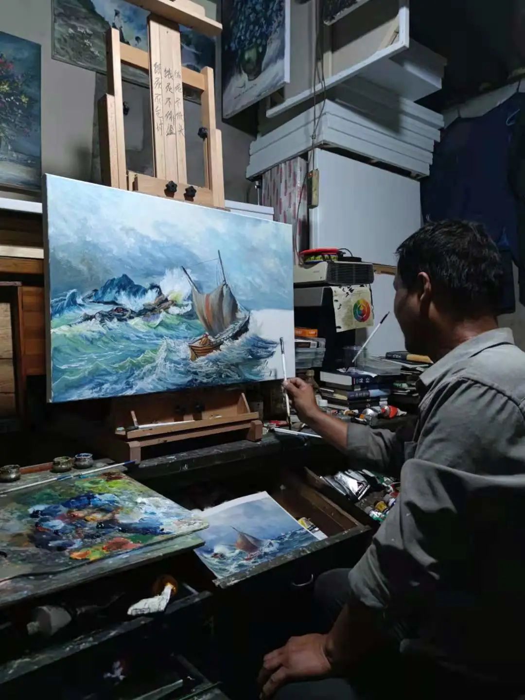 树艺蛙APP|普通人的艺术梦，收废品18年，蜗居创作1000幅画作。