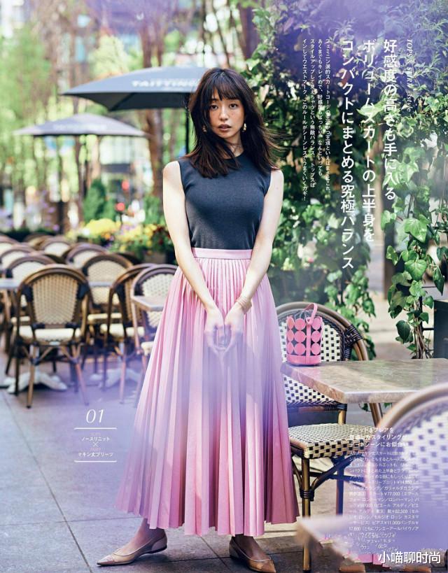 小喵聊时尚|有一种裙子叫“日式裙”,光腿穿优雅时髦又显高,惊艳了整个夏天